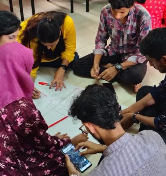 Group work during a DIA training